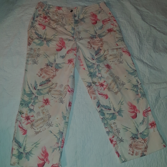 Van Heusen Pants - Van Heusen capri pants